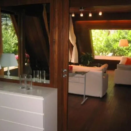 Boheme Cottage With Swimming Pool